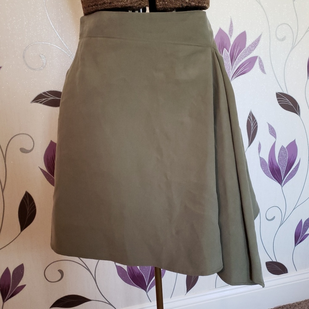 BCBG SKIRT